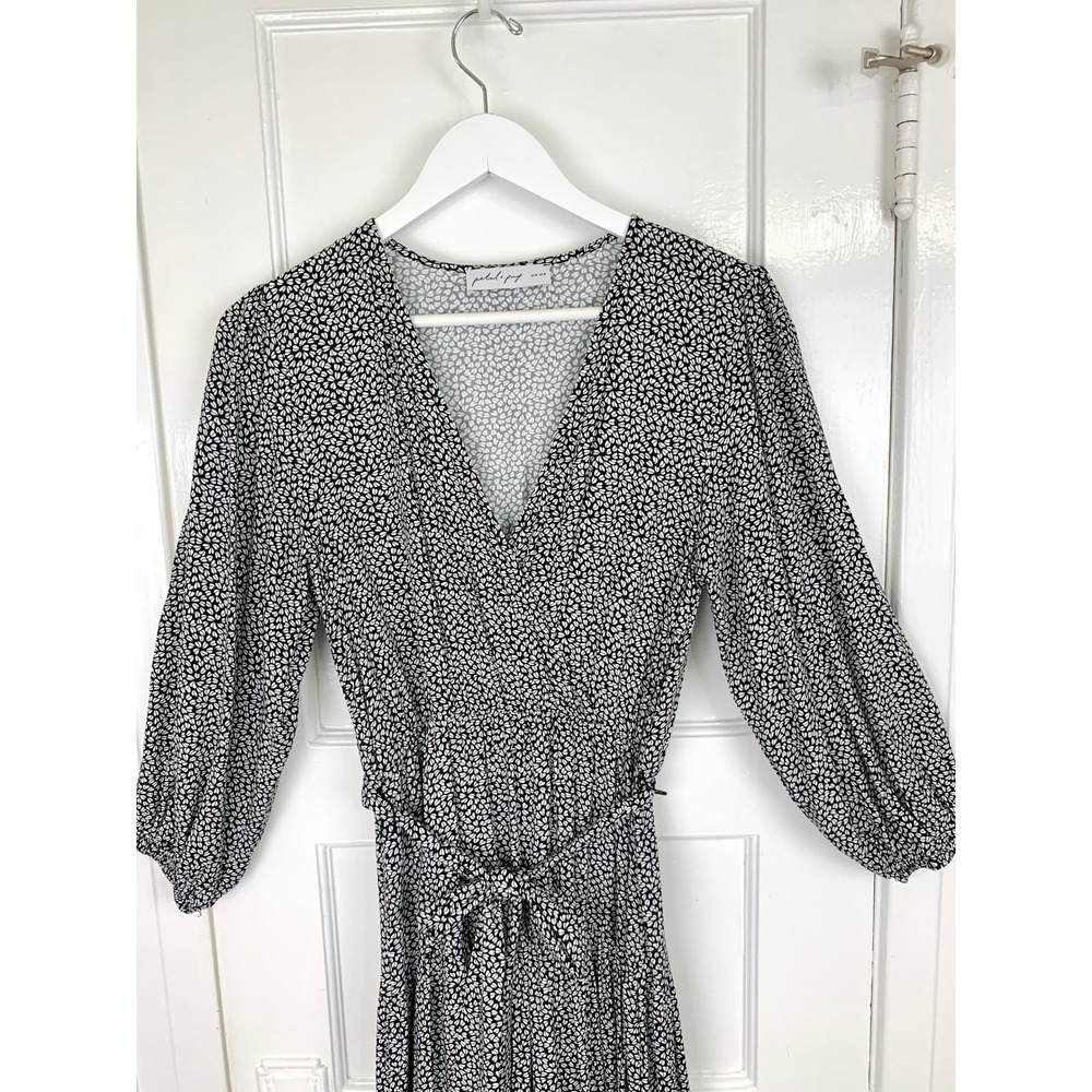 Petal & Pup Black White Balloon Sleeve Drop Waist Tie Midi Dress Size M Floral - Picture 2 of 14
